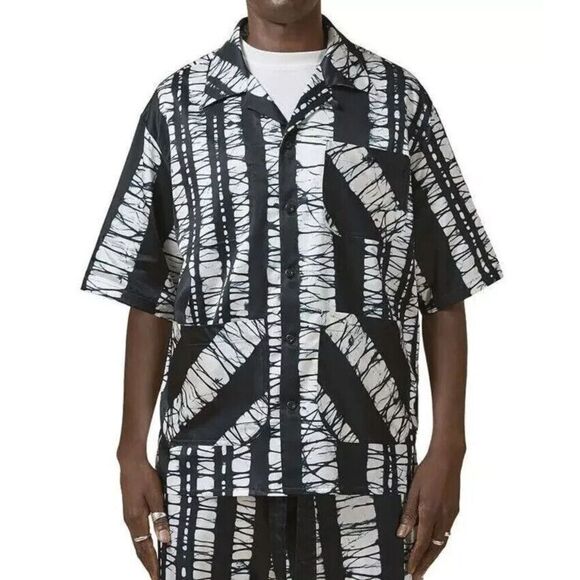Nicholas Daley Men's Sz Medium Navy/White Aloha Relaxed Fit Button-Up Shirt - Picture 11 of 11